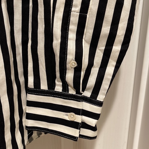 H M Regular Fit Shirt size XL - Picture 3 of 5